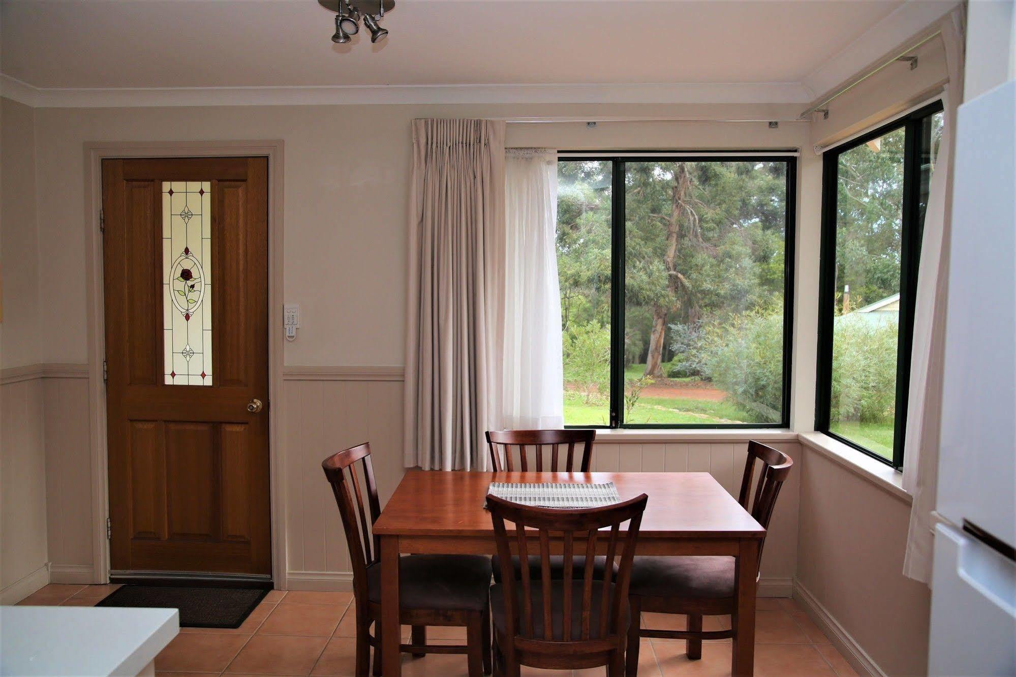 Bushy Lake Chalets Margaret River Esterno foto