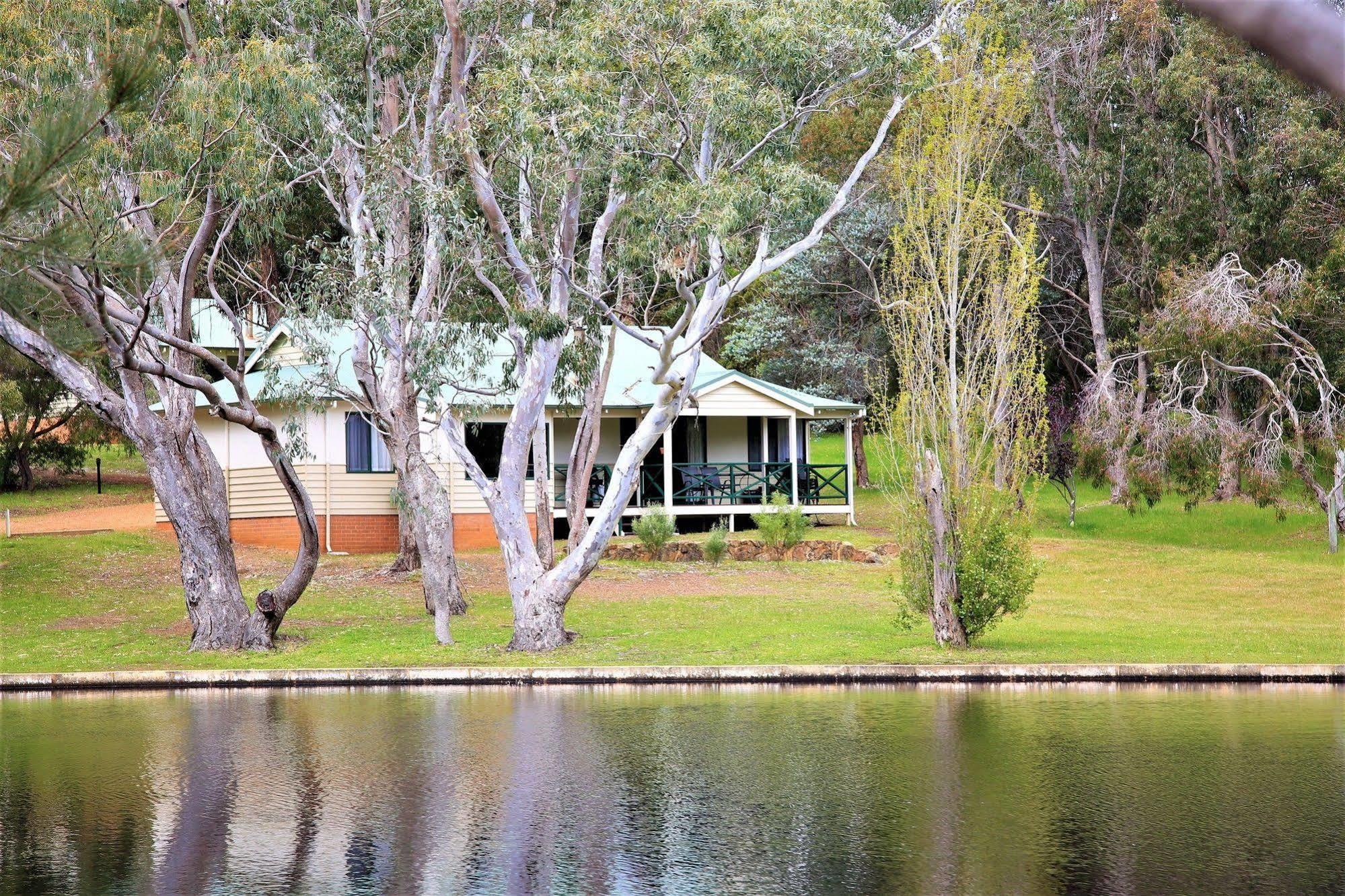 Bushy Lake Chalets Margaret River Esterno foto