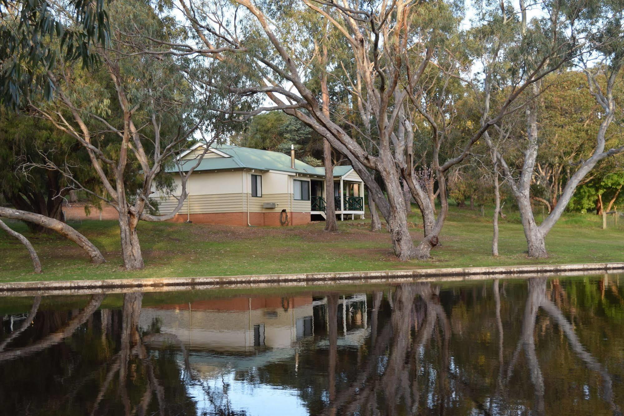 Bushy Lake Chalets Margaret River Esterno foto