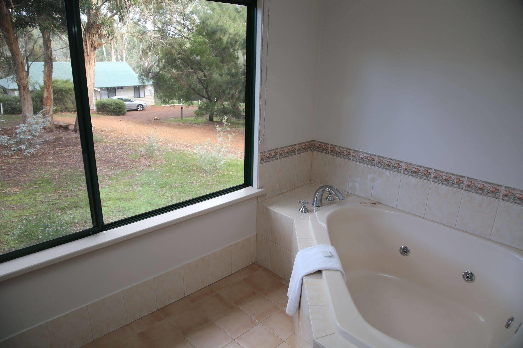 Bushy Lake Chalets Margaret River Esterno foto